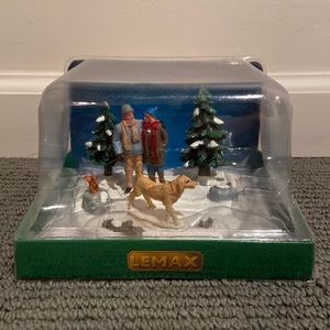 New in Box Lemax Winter Stroll Table Accent for Christmas Village